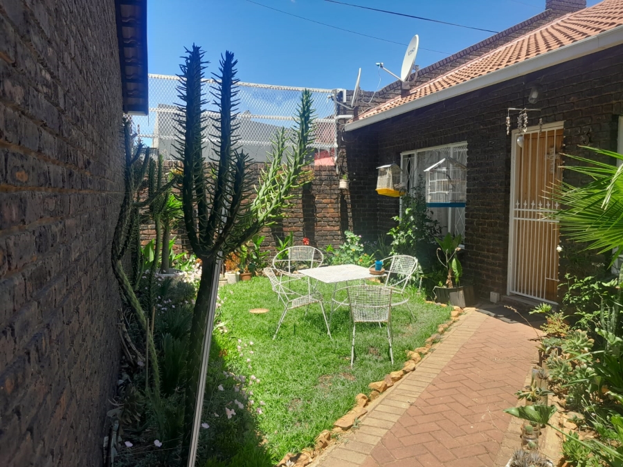 3 Bedroom Property for Sale in Rustenburg Central North West